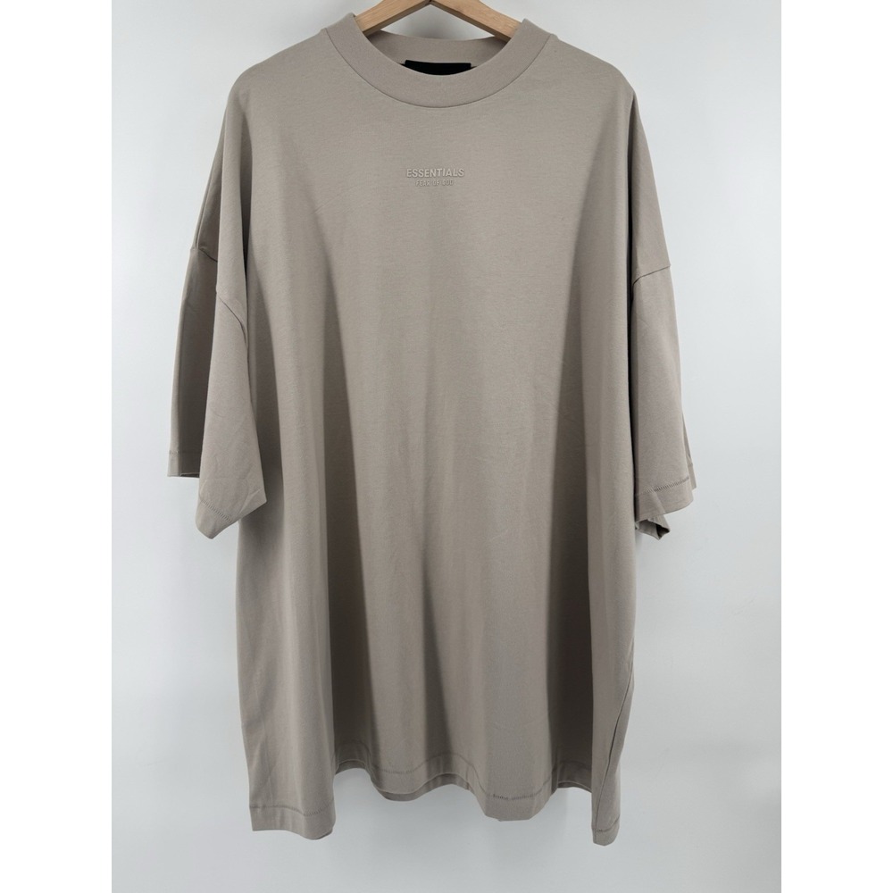 Fear of god essentials size xl authentic new without tags